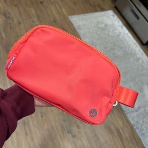 Lululemon Everywhere Belt Bag